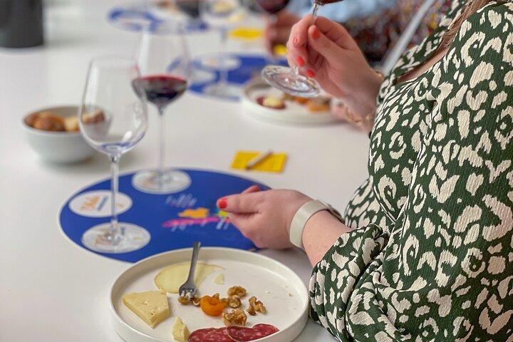 Bordeaux Wine tasting class with charcuterie and cheese (3 wines)