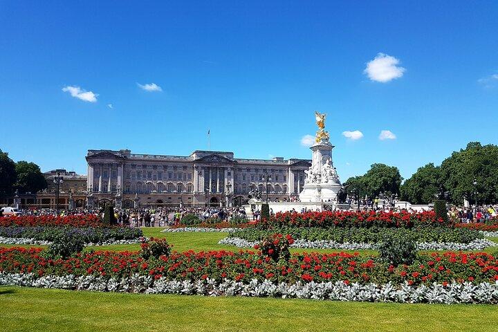British Royalty Private Tour with Changing of the Guard!
