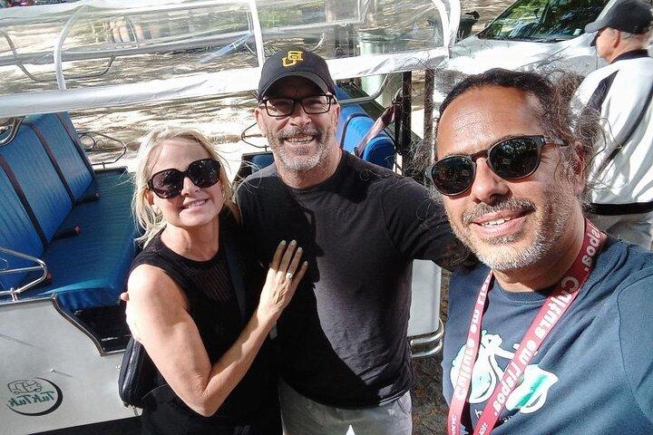 Private Lisbon Tuktuk Tour with Food and Wine Tastings