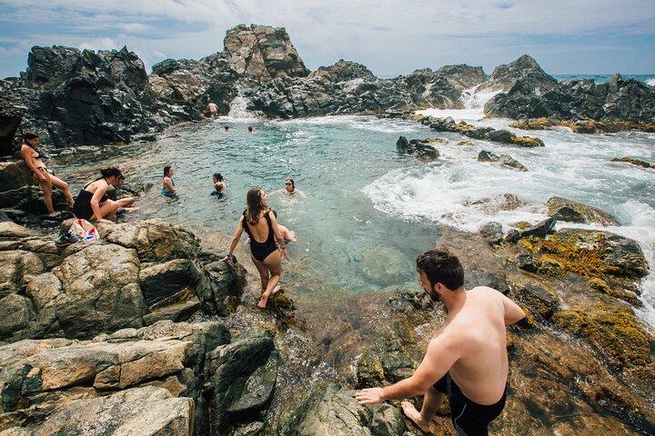 Aruba Signature Jeep Tour: Natural Pool and Baby Beach