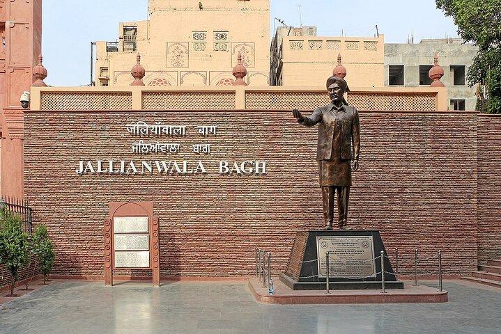 Amritsar 1 Day Tour(Wagah Border,Golden Temple, Jallianwala Bagh)