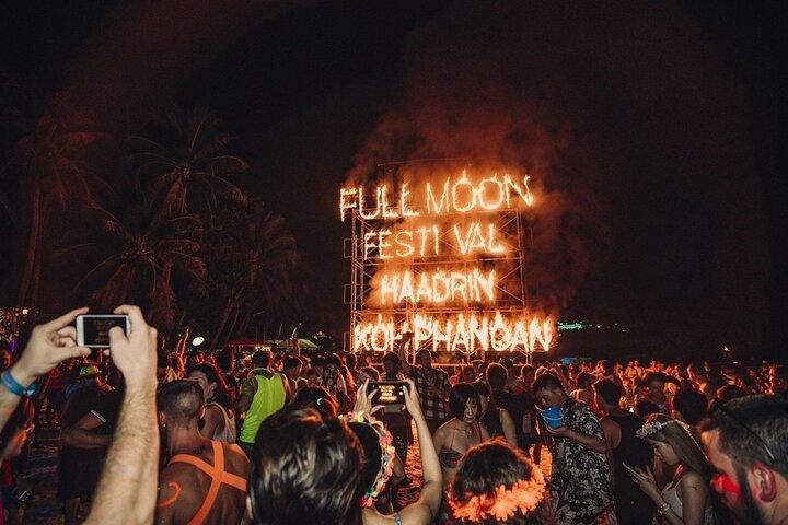 Full Moon Party at Koh Phangan - Koh Samui