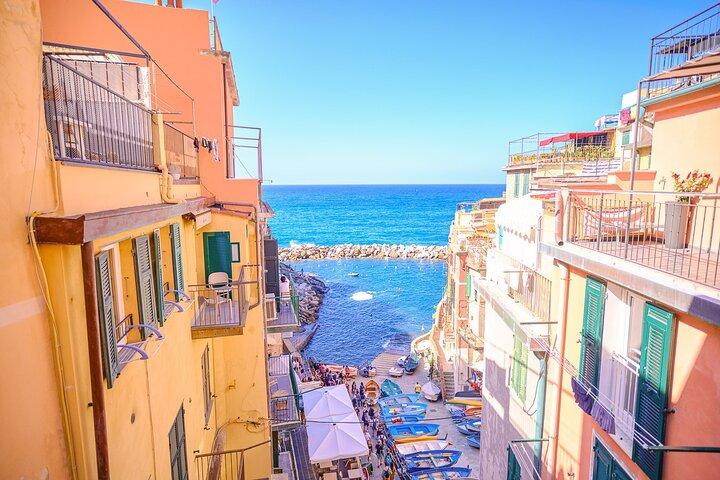 Cinque Terre tour with limoncino tasting from La Spezia Train Station