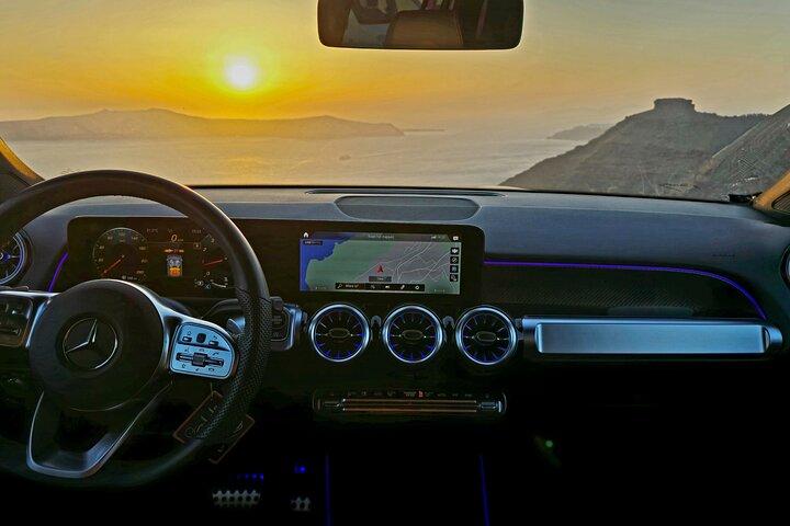 Santorini: Private Transfer from Airport/Port