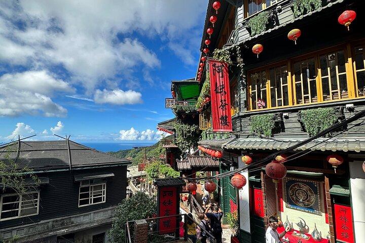Keelung Shore Excursion: Jiufen & Shifen Sky Lantern Private Tour