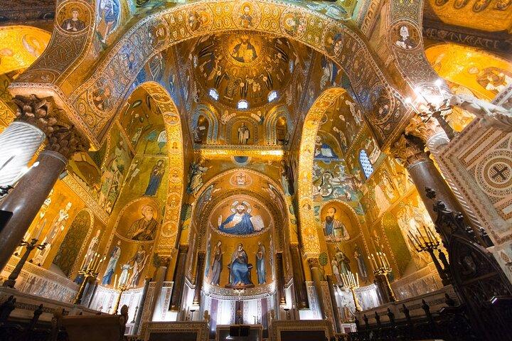Palermo Walking Tour and Guided Visit to Palazzo dei Normanni