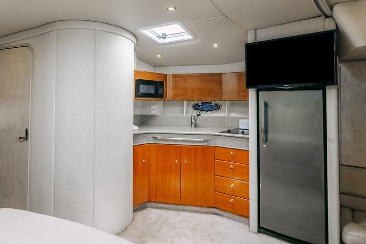 40ft Luxury Yacht Tour up to 12 Guests in Dubai