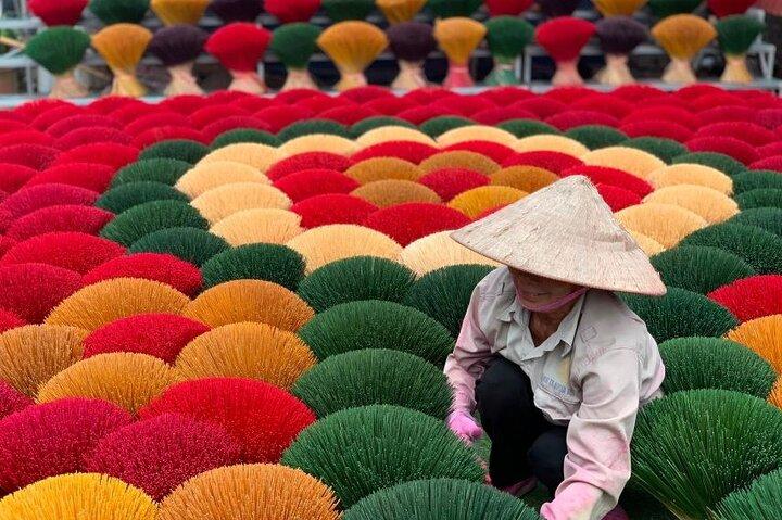 From Hanoi: Incense Village, Conical Hat and HaThai Art Tour