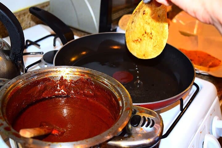 Private Home Cooking Experience in Mexico City with Alex and Ale