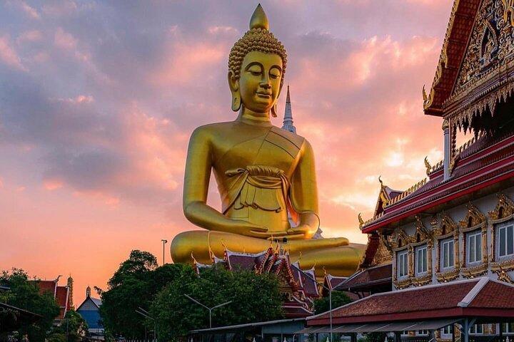 Bangkok : Sunset Food tour by Tuk Tuk boat with big Buddha view