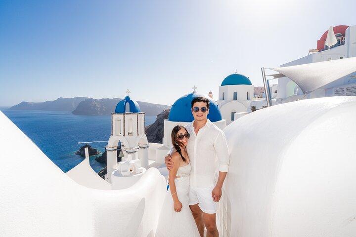 Santorini Private One Hour Photoshoot & Entry Blue dome