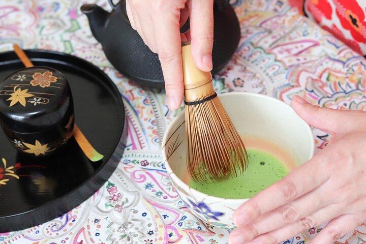 Sushi or Traditional Japanese Cuisine in a Kyoto Home with Emika