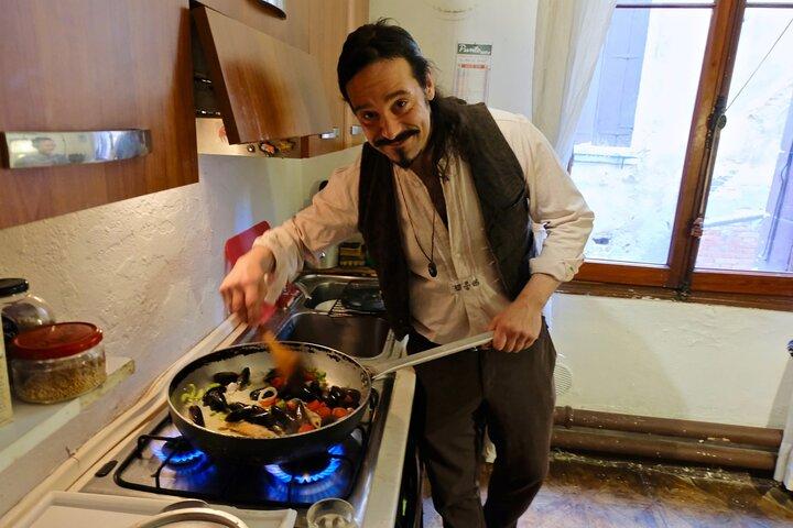 PRIVATE Venice Home Cooking Class & Rialto Market with Massimo