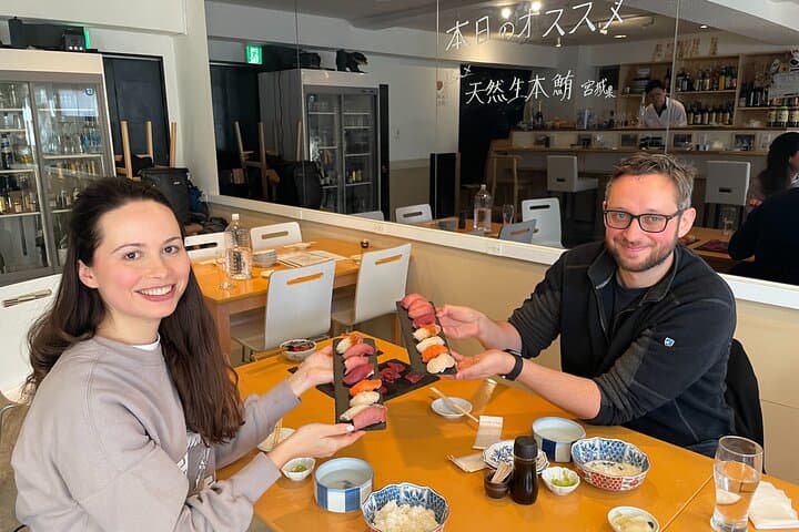 Master the art of Sushi : Toyosu Market Tour & Tuna Cutting