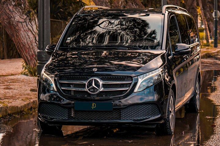 Private Transfer: Lisbon Airport to Lisbon