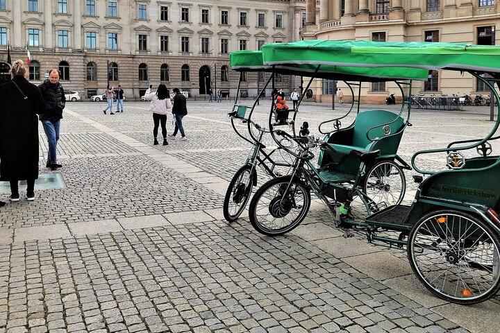 Up to 6 person Berlin Rickshaw & Taylor Made (each 2 Pers. max)