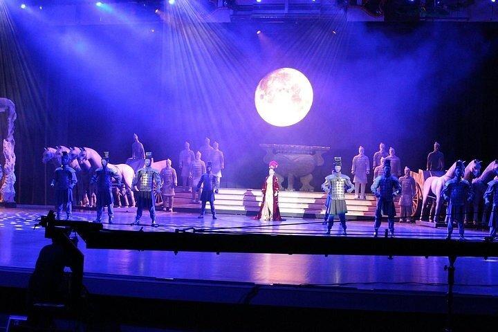 Colosseum Cabaret Show Pattaya, Tickets & Transfers