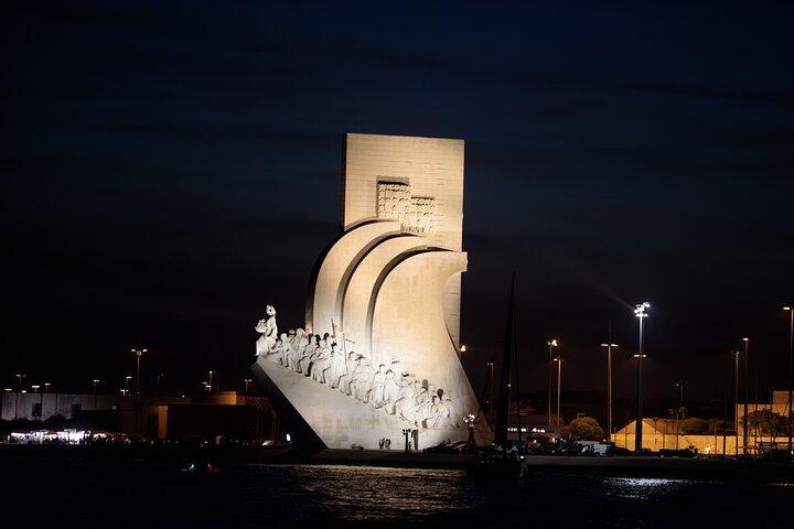 Lisbon Night Party Cruise with DJ, Pizza & Drinks