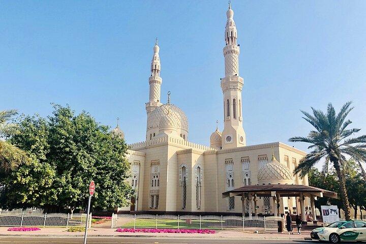 Dubai Jumeirah Mosque Private Guided Tour including Pick n Drop