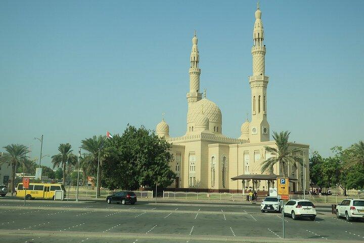Dubai Jumeirah Mosque Private Guided Tour including Pick n Drop