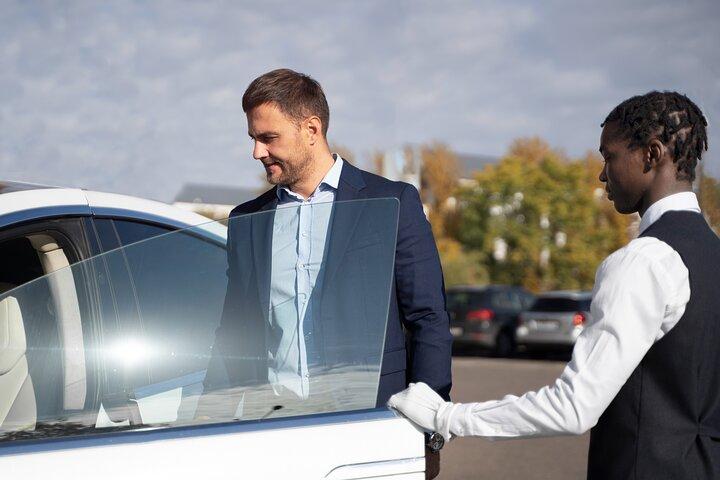 Dubai: Private Transfer to Abu Dhabi