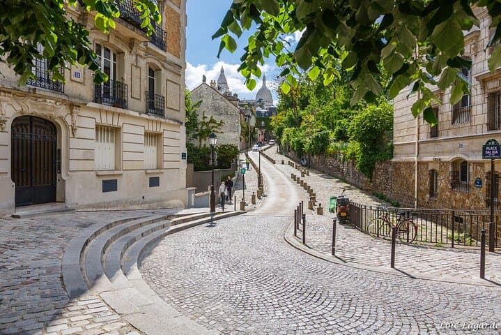 Montmartre Sacre Coeur Tour with Local guide