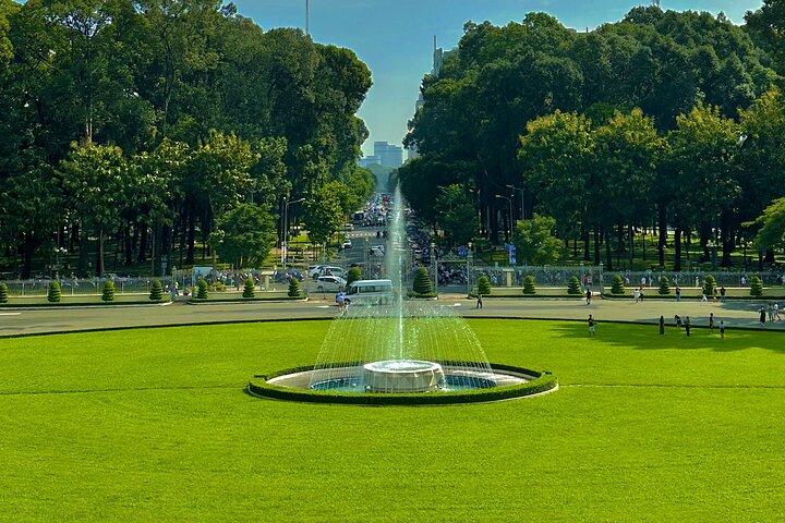 [Free E-sim] Independence Palace and War Remnants Museum Walking