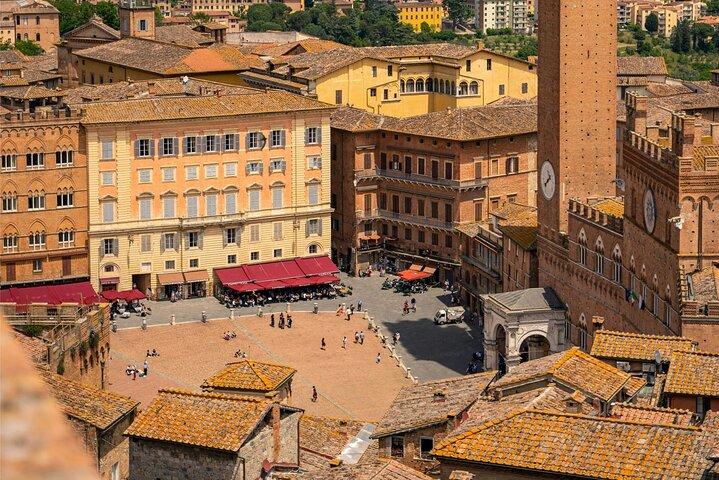 Siena Self-Guided City Walking Tour & Scavenger Hunt