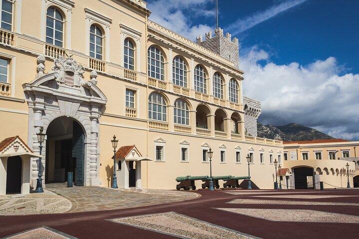 Monaco Self-Guided City Walking Tour & Scavenger Hunt