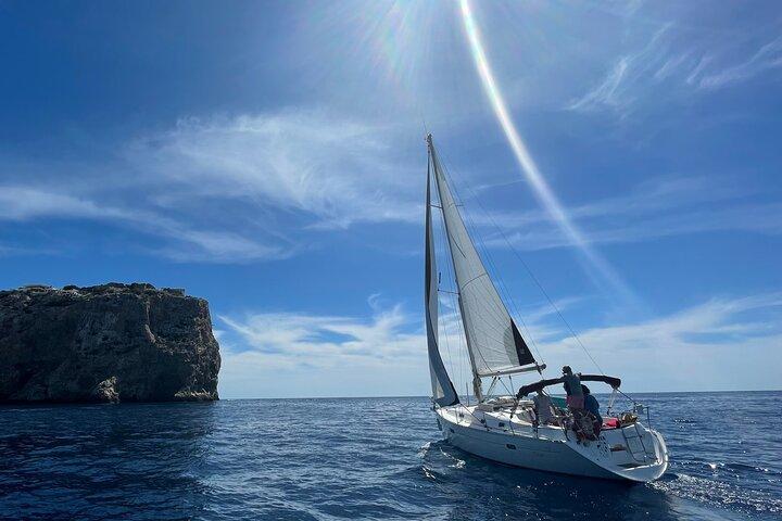 Half day on a private sailboat in Mallorca (port d'andratx)