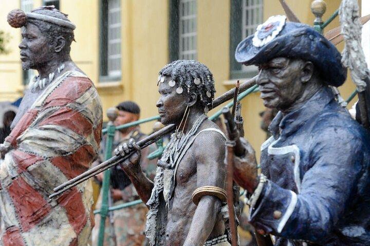 Cape Town Iconic Landmarks & Table Mountain Tour