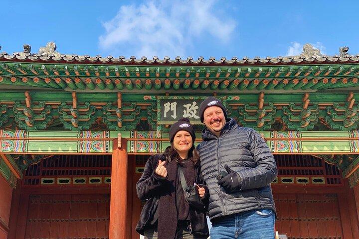 Deoksugung Palace Guided Heritage Walking Tour from Seoul