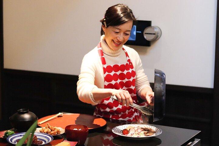 Traditional Obentou Cooking Class in a Kyoto Café with Masayo
