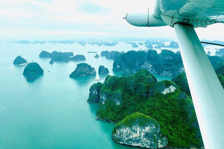 25-Minute Sightseeing Seaplane Tour with Pick Up from Halong Area