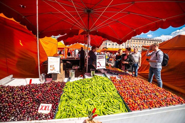 A Self-Guided Walking Tour of Helsinki's Historical Highlights