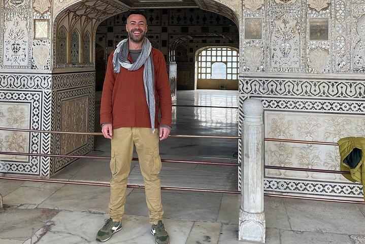 Private Jaipur Half-Day: Amber Fort, Stepwell, Jal Mahal & Gaitor