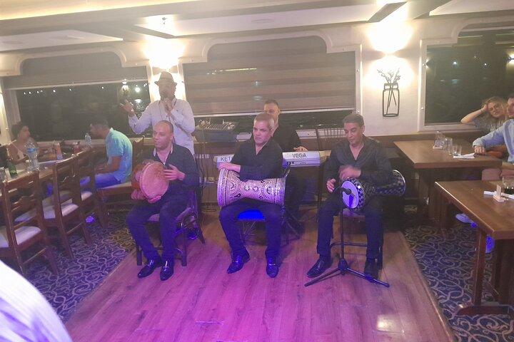 Cairo dinner cruise with folklore shows