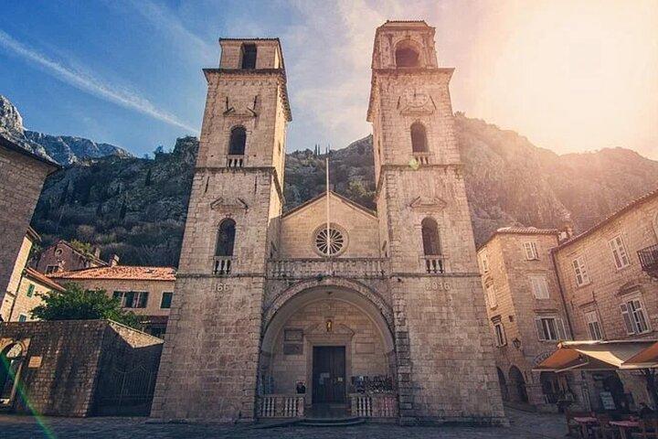 Private One Way Transfer from Dubrovnik to Kotor