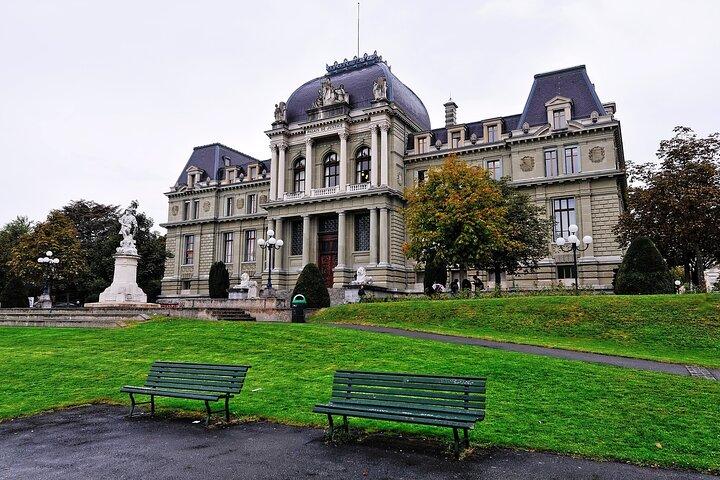 Lausanne Walking Tour: Explore Top Sights & Hidden Gems