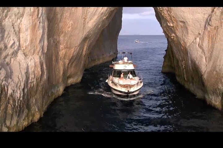 Capri Private tour in Azimut 43 with professional Chef