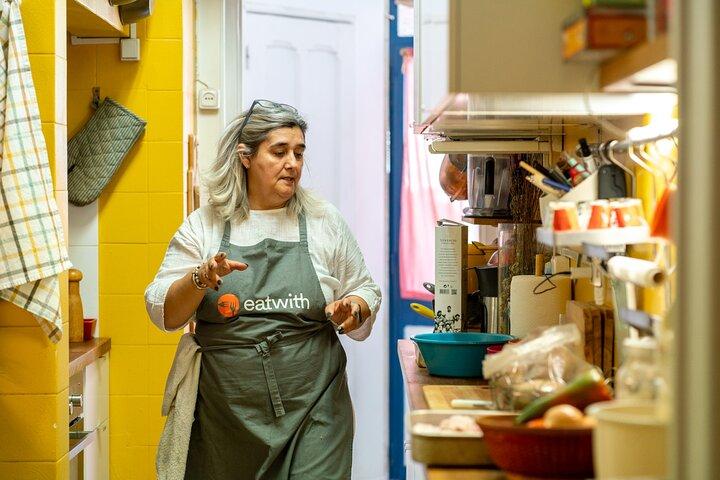 Market Tour, Cooking Class And Lunch At Mercado de Arroios