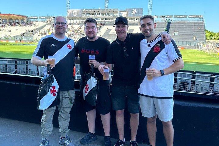 Rio de Janeiro: Join a Vasco da Gama soccer game with local guide