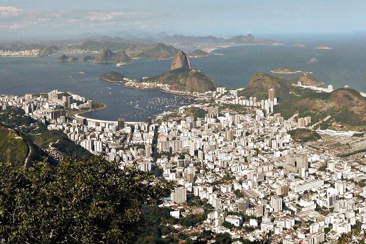 Private Helicopter Tour in Rio de Janeiro for 4 people-30 minutes
