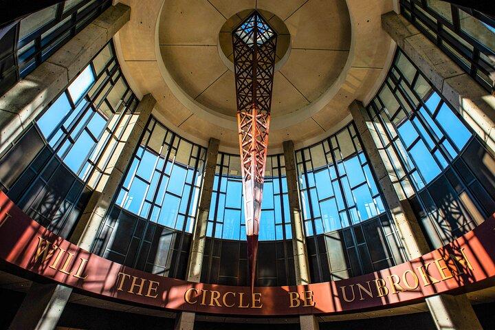 Before-Open Guided Tour & Admission to Country Music Hall of Fame