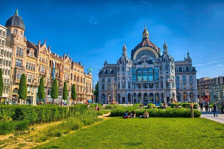 Explore the Instaworthy Spots of Antwerp with a Local