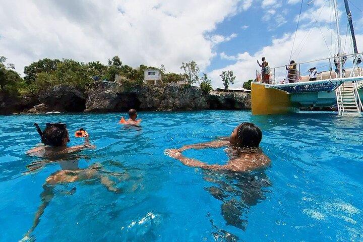 Negril Sunset Adults Only Party Booze Cruise with DJ
