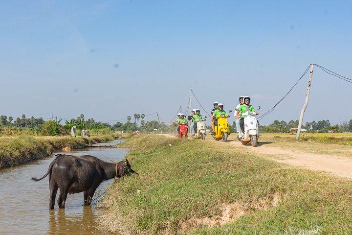 Phnom Penh Silk Island Vespa Tour / Tuk Tuk Available