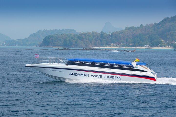 Phi Phi Islands from Phuket Speedboat Transfer with Pickup Service