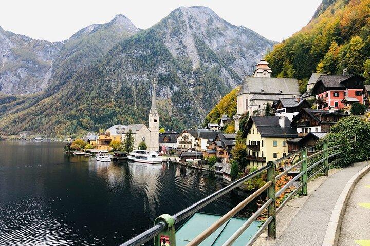 Vienna: small group tour Hallstatt with skywalk, boat, mine
