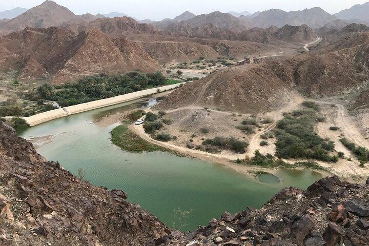 Wadi Shawka Dam with Private Transportation